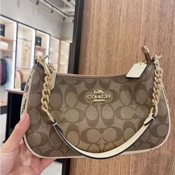 coach Teri Shoulder Bag In Signature Canvas cc323 - Picture 4 of 5